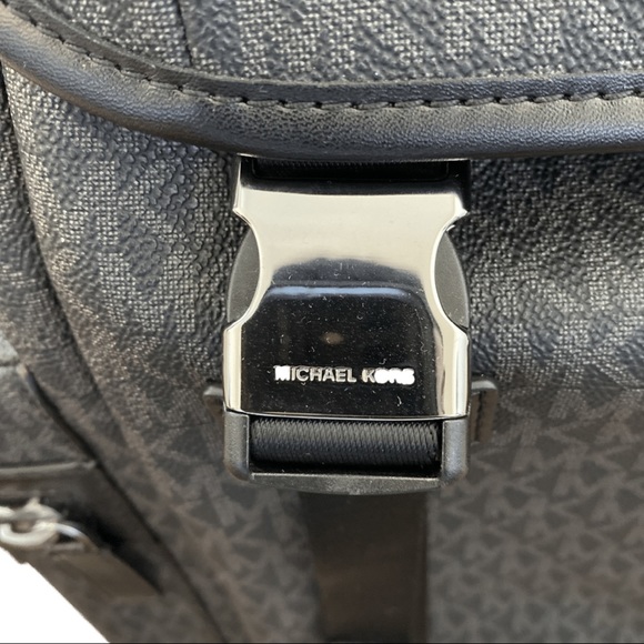 Michael Kors Cooper Logo Mens Backpack - Picture 5 of 9